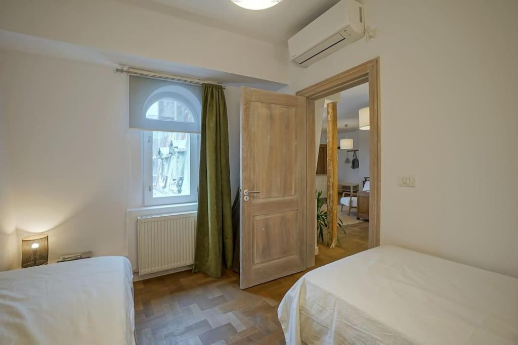 Central Apartment - Nido'S Area Boekarest Buitenkant foto